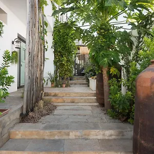 Altanure Almatere - Food Forest Boutique Hotel